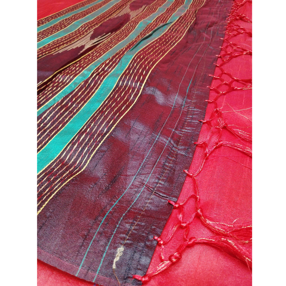 Red colour Raw Silk Saree